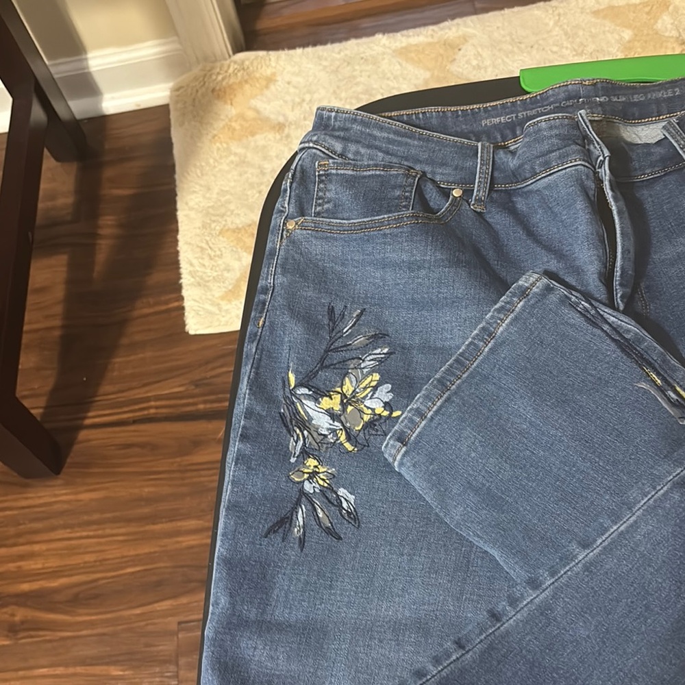 Floral Embroidered Blue Jeans - Picture 4 of 6